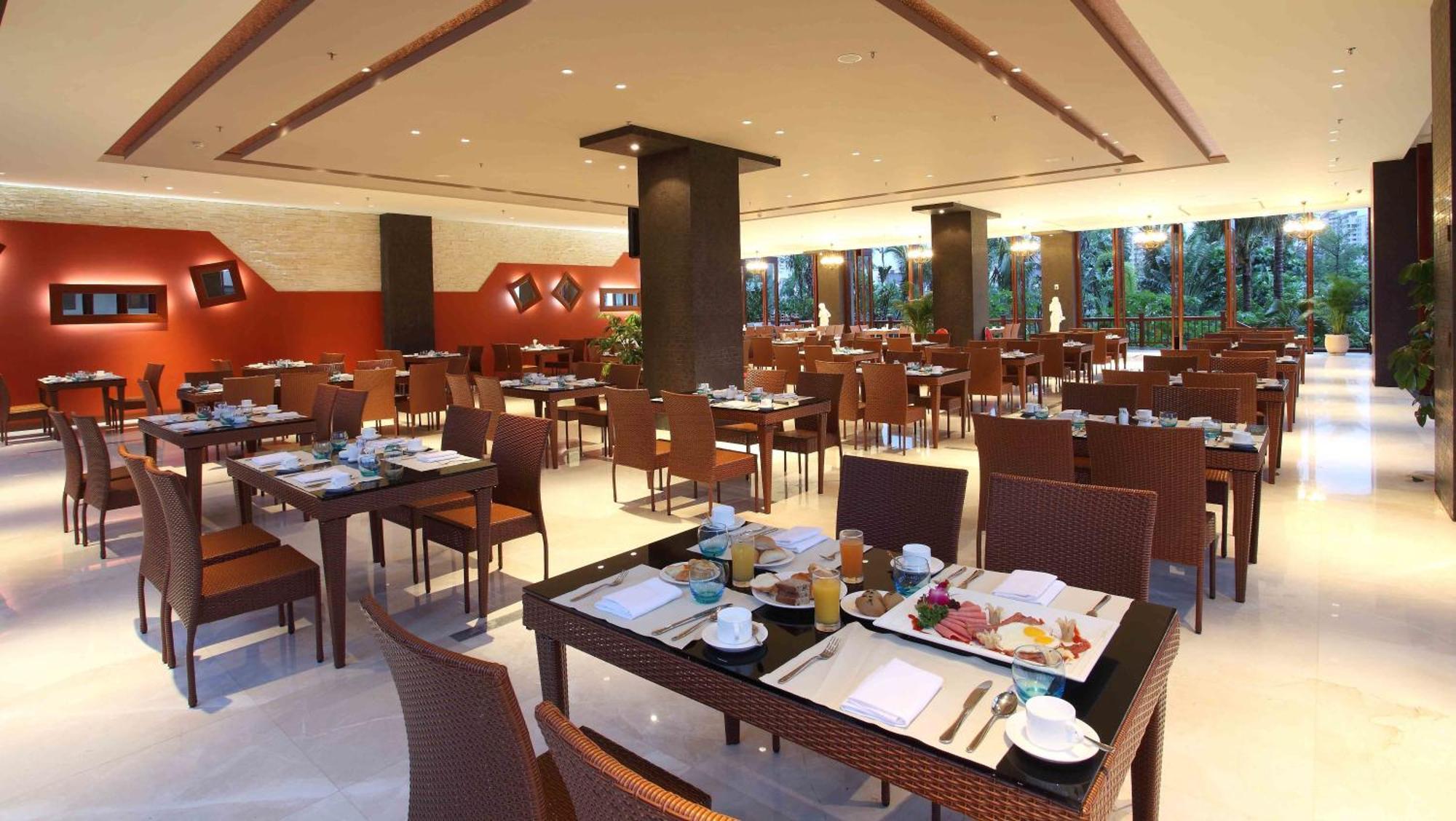 Lacosta Seaside Resort Hotel Sanya Exterior photo